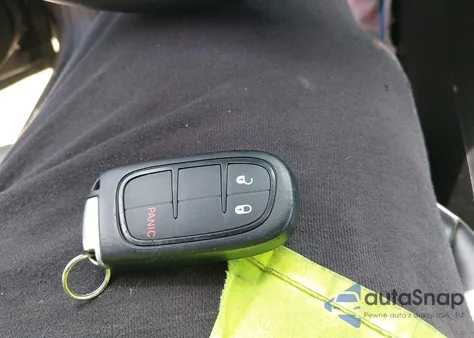 2019 Jeep Cherokee Latitude Plus Fwd из США, поврежденный, VIN 1C4PJLLBXKD305219